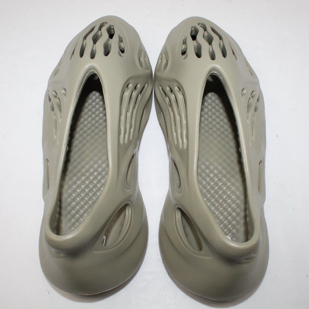 Yeezy Foam Runner RNNR NWT Men's 14 Stone Salt Slides Shoes Sandals GV6840 - Picture 8 of 14